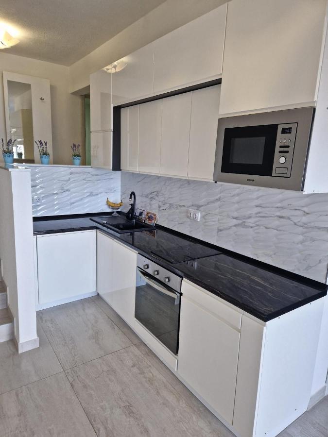 Amazing Sea View Apartment Omis Bagian luar foto